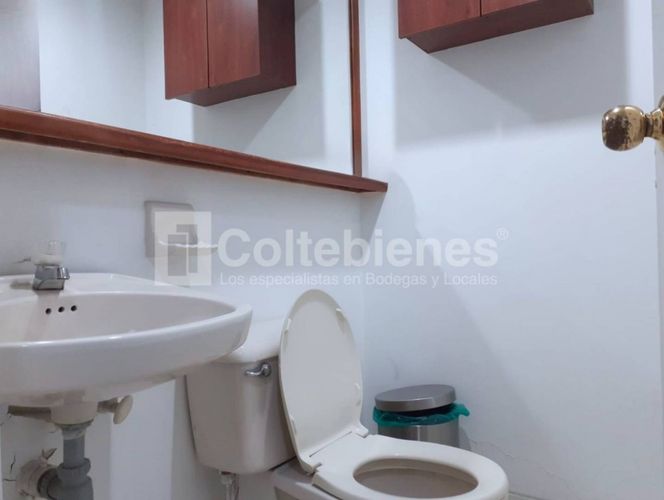 Oficina en arriendo en La Aguacatala, Medellín, 245 m² · foto 18 de 24