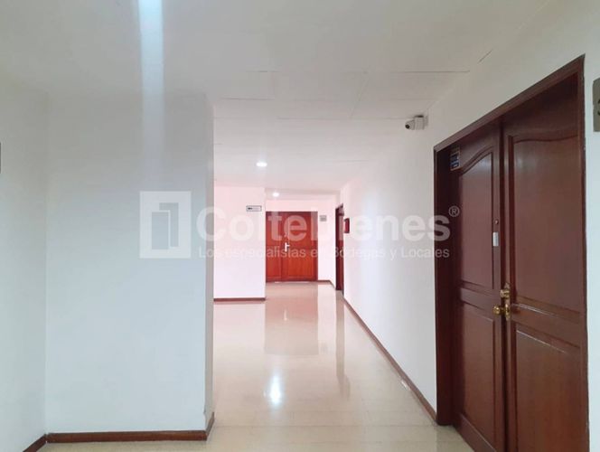 Oficina en arriendo en La Aguacatala, Medellín, 245 m² · foto 21 de 24