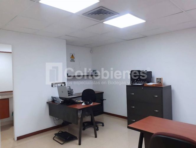 Oficina en arriendo en La Aguacatala, Medellín, 113 m² · foto 8 de 9