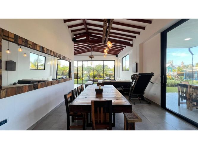Casa de 5 alcobas en venta en El Carmen de Viboral, 918 m² · foto 7 de 24