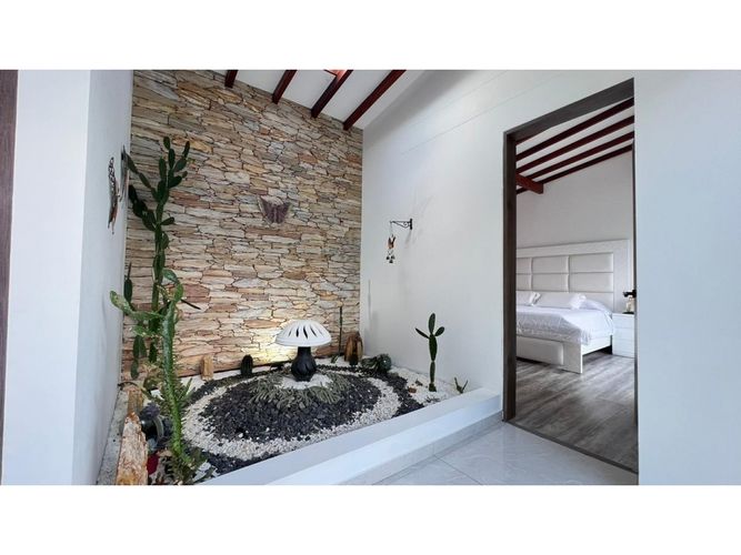 Casa de 5 alcobas en venta en El Carmen de Viboral, 918 m² · foto 11 de 24