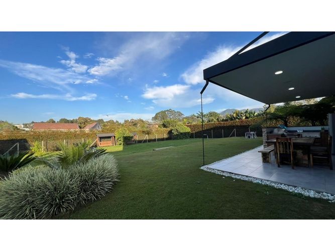Casa de 5 alcobas en venta en El Carmen de Viboral, 918 m² · foto 13 de 24