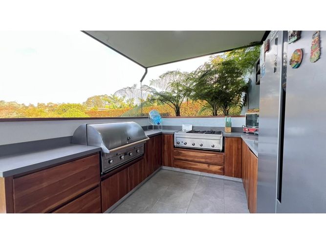 Casa de 5 alcobas en venta en El Carmen de Viboral, 918 m² · foto 16 de 24