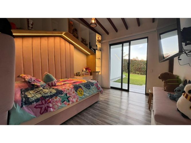 Casa de 5 alcobas en venta en El Carmen de Viboral, 918 m² · foto 20 de 24