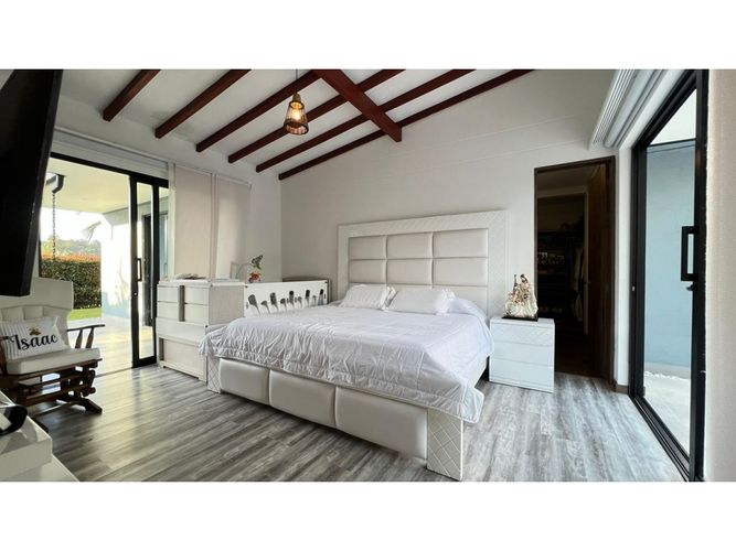 Casa de 5 alcobas en venta en El Carmen de Viboral, 918 m² · foto 22 de 24