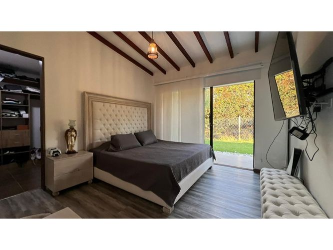 Casa de 5 alcobas en venta en El Carmen de Viboral, 918 m² · foto 23 de 24