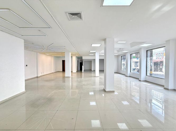 Local en arriendo en Sector Lago Uribe, Pereira, 187 m² · foto 2 de 8