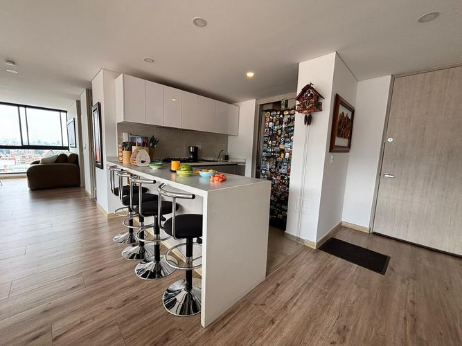 Apartamento de 2 alcobas en venta en Cedritos, Bogotá, 81 m² · foto 7 de 24