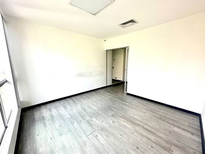 Oficina en arriendo en El Tesoro, Medellín, 29 m² · foto 3 de 7