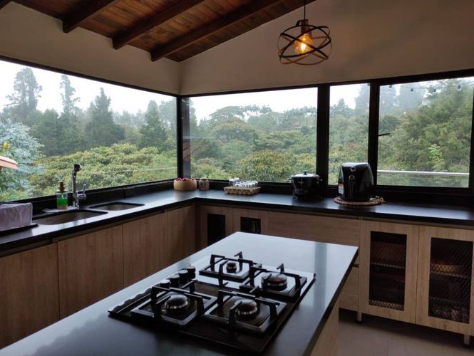 Casa de 3 alcobas en venta en Santa Elena, Medellín, 160 m² · foto 5 de 14