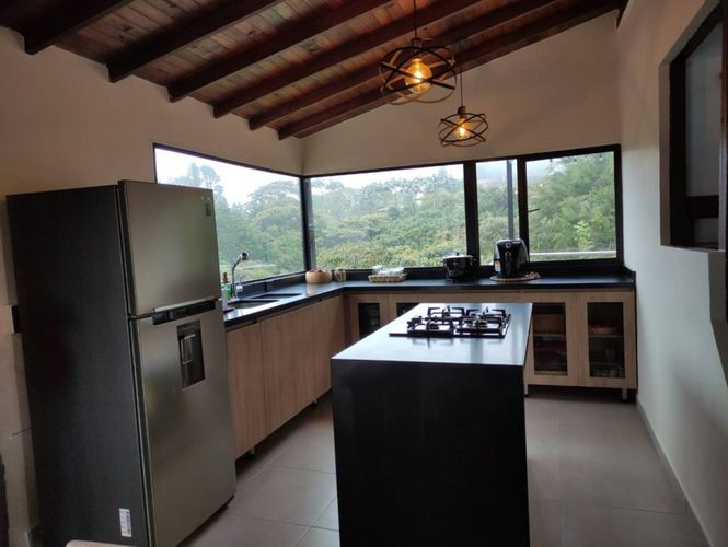 Casa de 3 alcobas en venta en Santa Elena, Medellín, 160 m² · foto 7 de 14