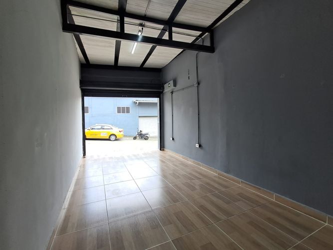 Local en arriendo en Pinares, Pereira, 25 m² · foto 2 de 8