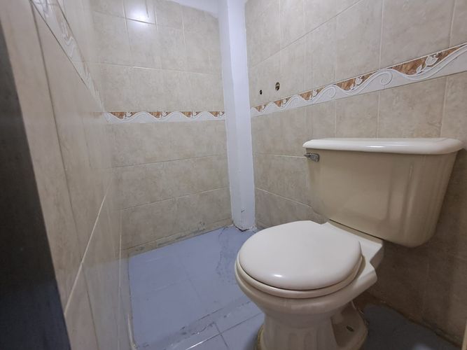 Local en arriendo en Pinares, Pereira, 25 m² · foto 7 de 8