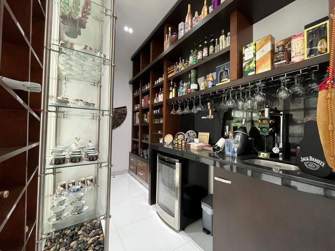 Casa de 5 alcobas en venta en El Poblado, Medellín, 960 m² · foto 12 de 20