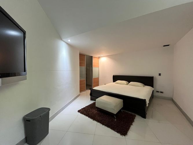 Casa de 5 alcobas en venta en El Poblado, Medellín, 960 m² · foto 15 de 20