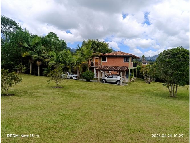 Finca en venta en San Nicolas, Rionegro, 240 m² · foto 4 de 24