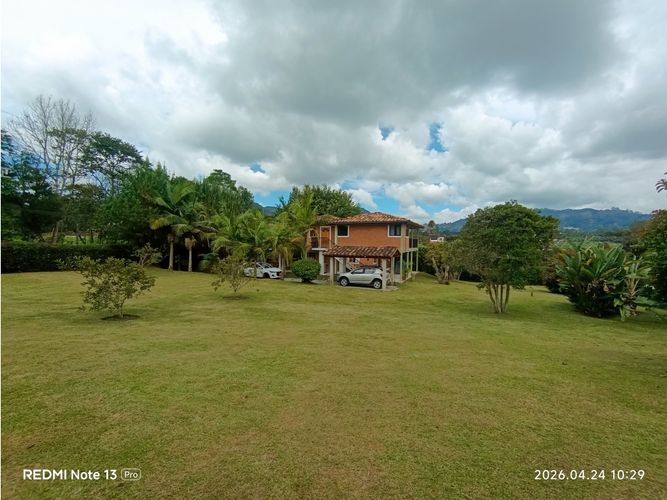 Finca en venta en San Nicolas, Rionegro, 240 m² · foto 8 de 24