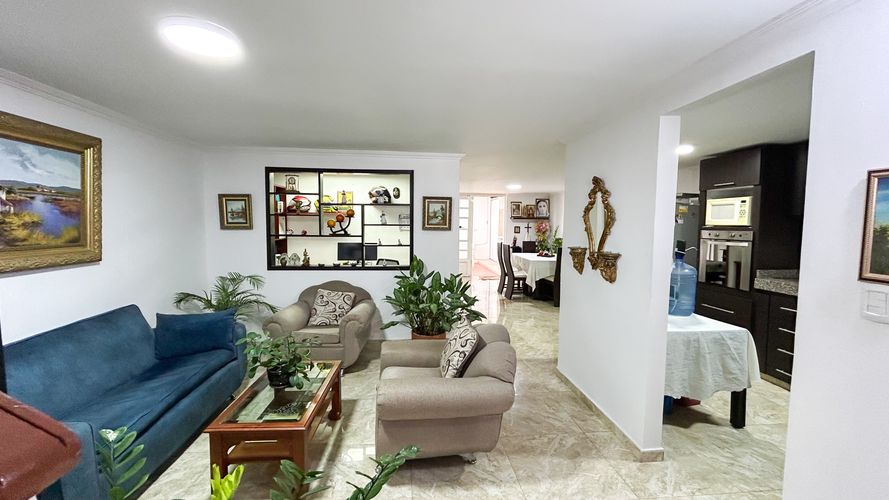Casa de 7 alcobas en arriendo en Camoa, Villavicencio, 350 m² · foto 4 de 18