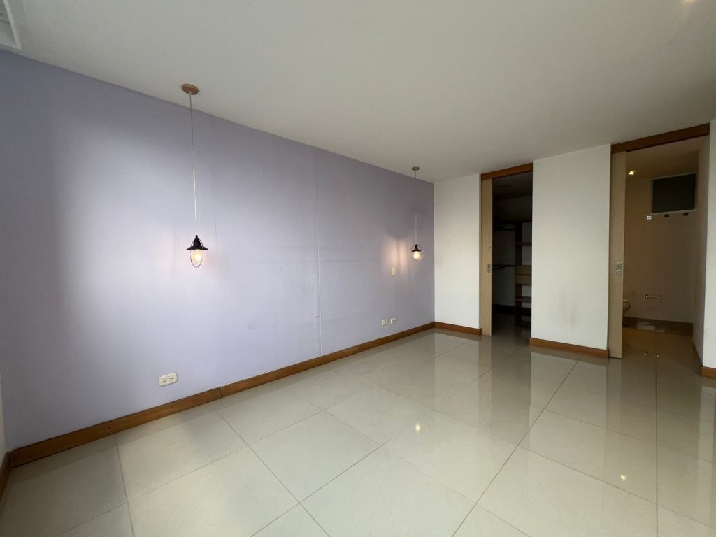 Apartamento en venta en Loma Del Chocho, Envigado · foto 13 de 16