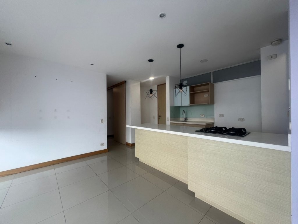 Apartamento en venta en Loma Del Chocho, Envigado · foto 3 de 16