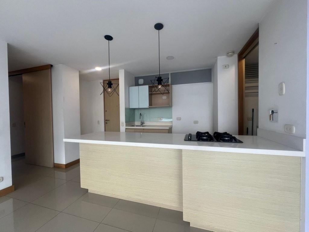 Apartamento en venta en Loma Del Chocho, Envigado · foto 7 de 16