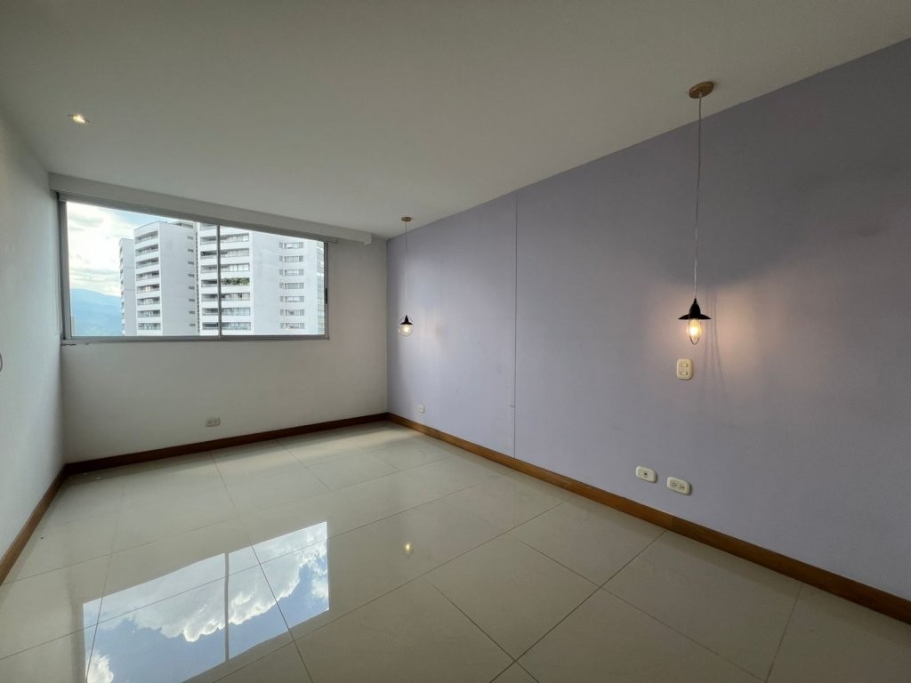 Apartamento en venta en Loma Del Chocho, Envigado · foto 11 de 16