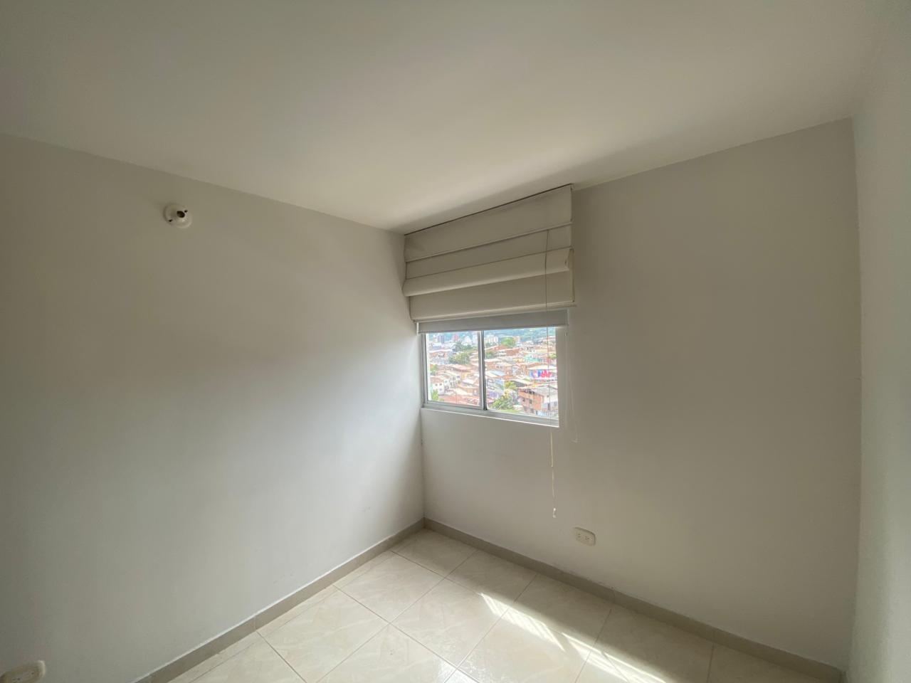 Apartamento en venta en Pinares, Pereira · foto 8 de 13