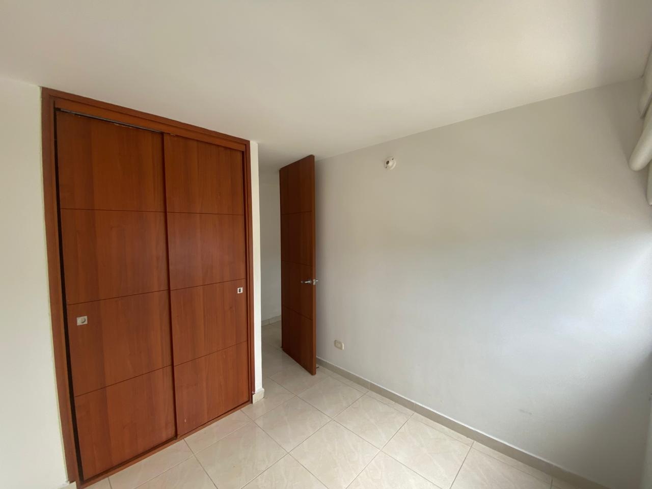 Apartamento en venta en Pinares, Pereira · foto 9 de 13