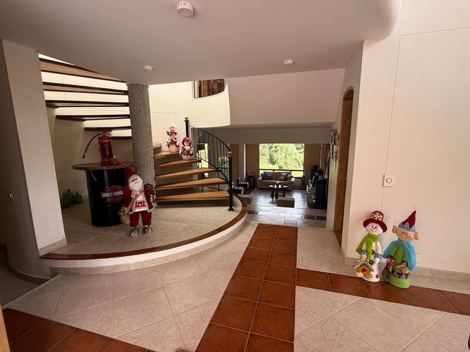 Casa de 5 alcobas en venta en Lagos De Torca, Bogotá, 520 m² · foto 6 de 23