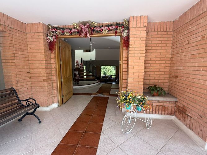 Casa de 5 alcobas en venta en Lagos De Torca, Bogotá, 520 m² · foto 4 de 23