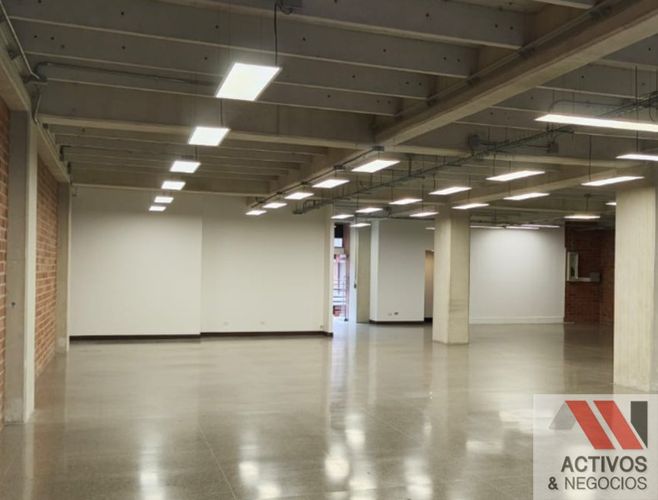 Oficina en arriendo en El Poblado, Medellín, 462 m² · foto 6 de 7