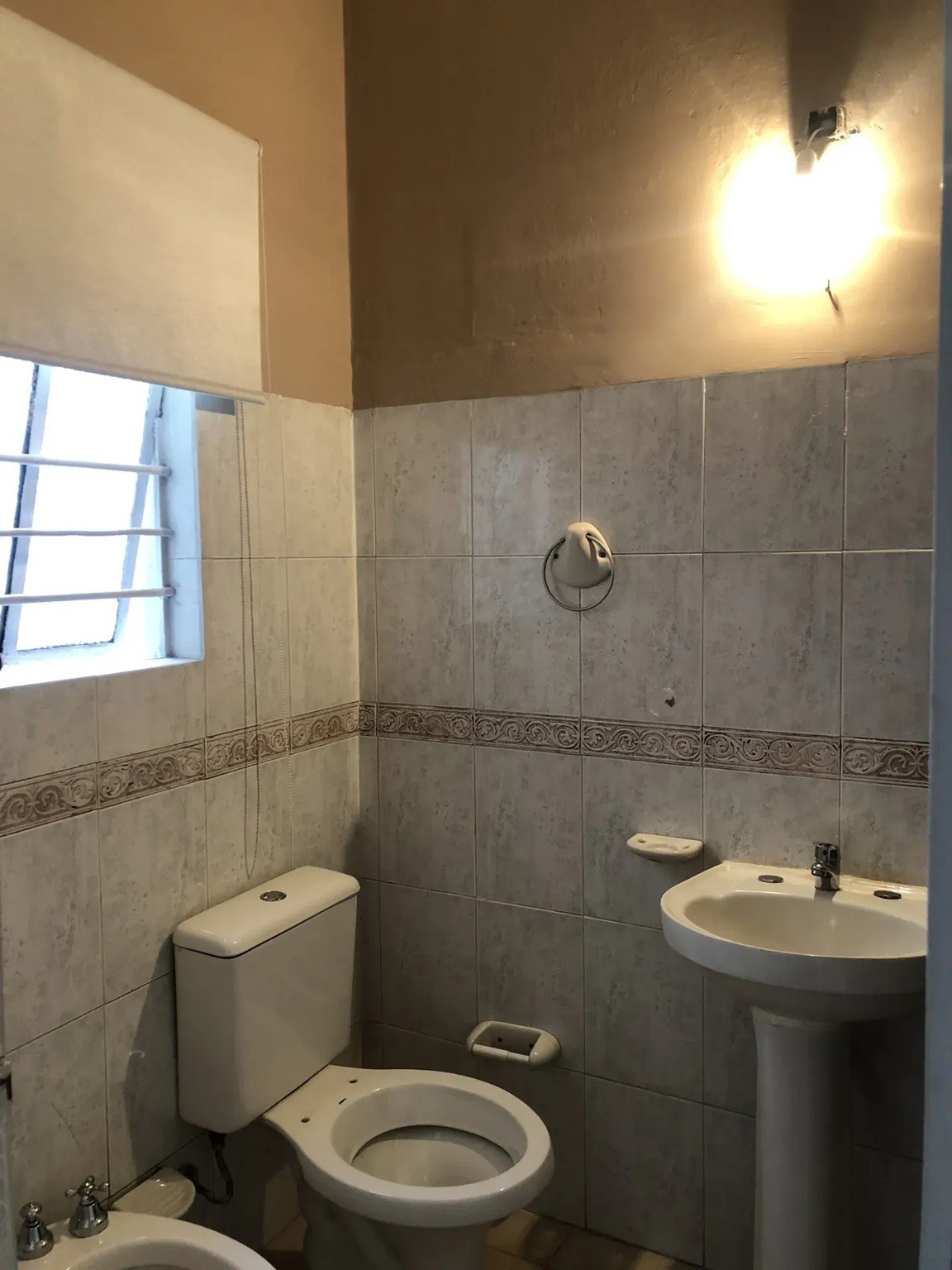 ALQUILER EN LA BLANQUEADA DE 1 DORMITORIO, PLANTA BAJA, PATIO CON PARRILLERO, GASTOS COMUNES BAJOS · Foto 5