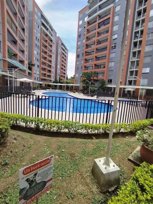 Apartamento de 3 alcobas en venta en Ciudad Jardin, Cali, 94 m² · foto 2 de 23