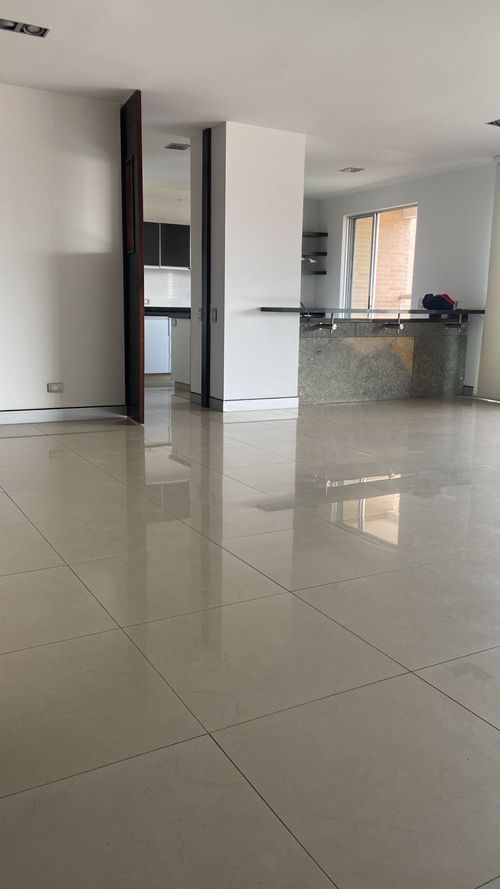 Apartamento de 3 alcobas en venta en Normandia, Cali, 216 m² · foto 8 de 24
