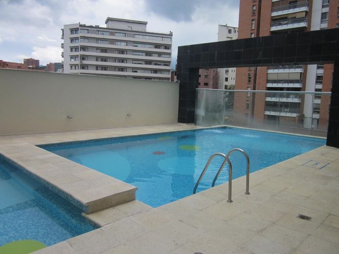 Apartamento de 3 alcobas en venta en Normandia, Cali, 216 m² · foto 23 de 24