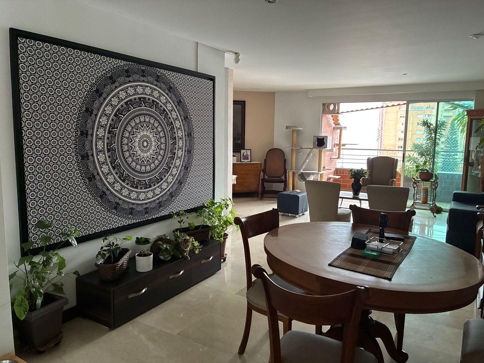 Apartamento en venta en Laureles, Medellín 2