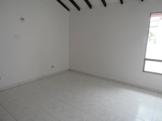 Casa de 6 alcobas en venta en La Flora, Cali, 308 m² · foto 24 de 24