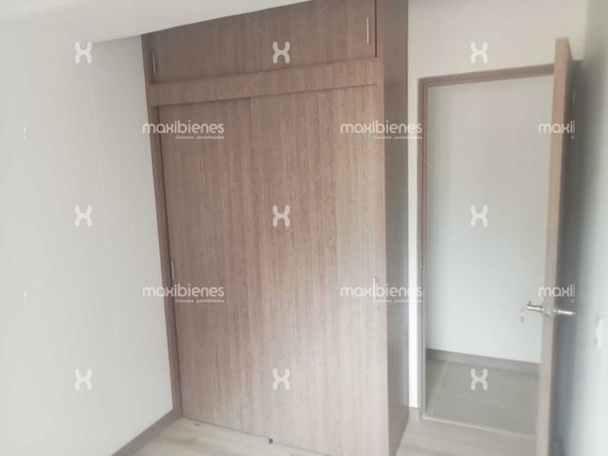Apartamento de 3 alcobas en venta en La Navarra, Bello, 70 m² · foto 11 de 19