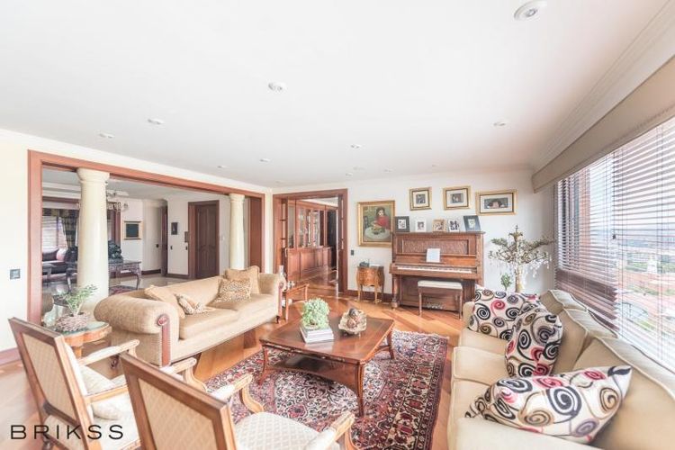 Apartamento de 4 alcobas en venta en Santa Barbara Alta, Bogotá, 500 m² · foto 2 de 19