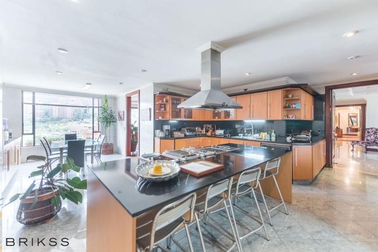Apartamento de 4 alcobas en venta en Santa Barbara Alta, Bogotá, 500 m² · foto 9 de 19