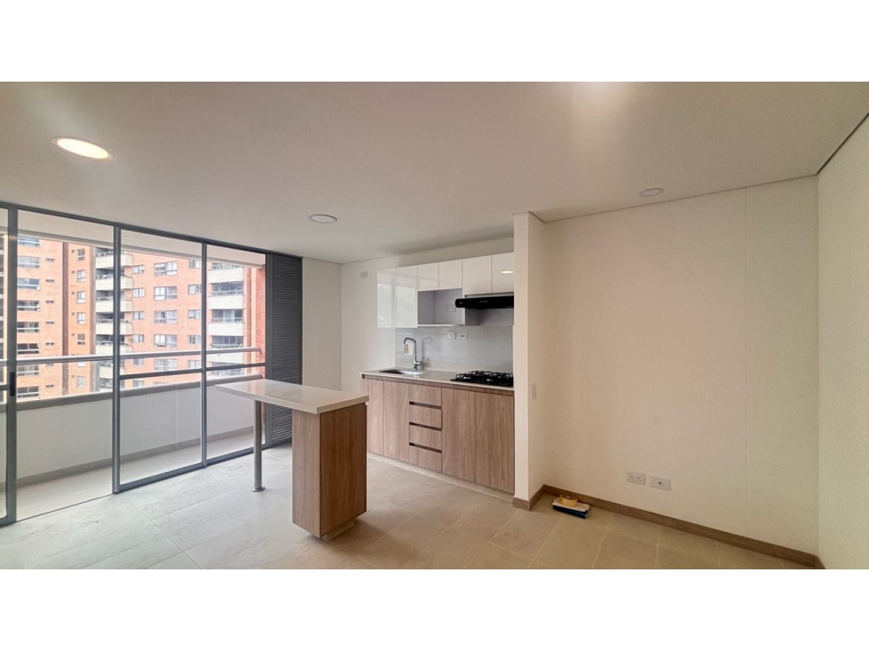 Apartamento en Arriendo en Loma de San Jose, Sabaneta