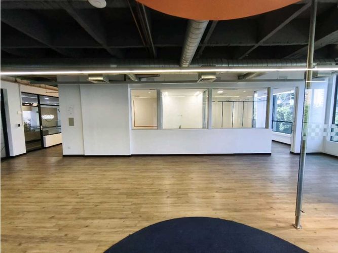 Oficina en arriendo en Milla De Oro, Medellín, 203 m² · foto 9 de 24
