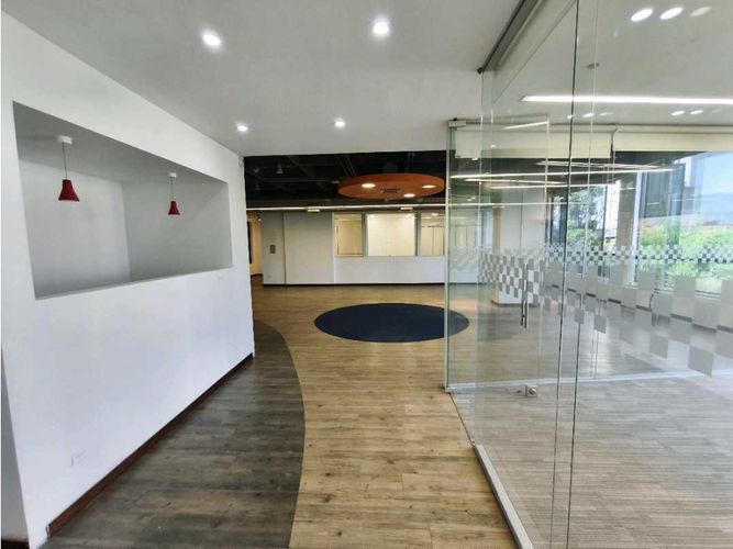 Oficina en arriendo en Milla De Oro, Medellín, 203 m² · foto 14 de 24