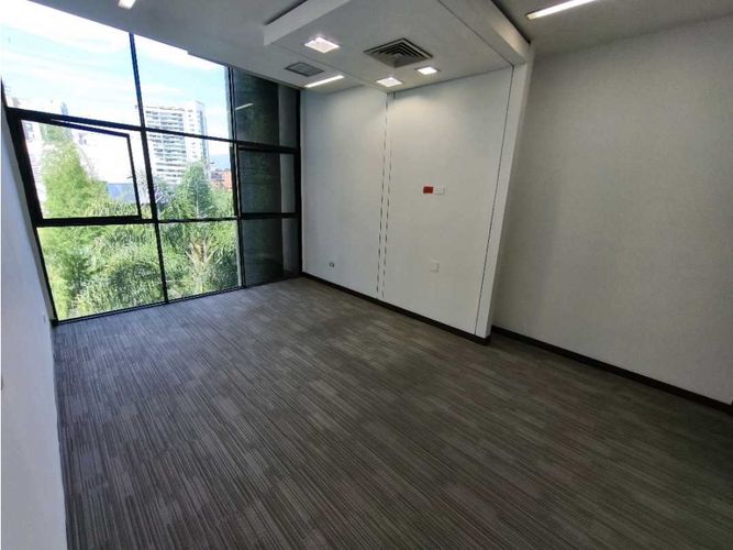 Oficina en arriendo en Milla De Oro, Medellín, 203 m² · foto 18 de 24