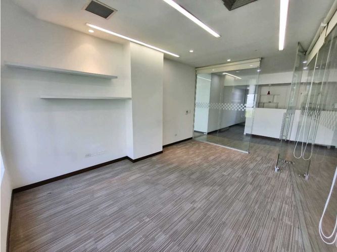 Oficina en arriendo en Milla De Oro, Medellín, 203 m² · foto 19 de 24