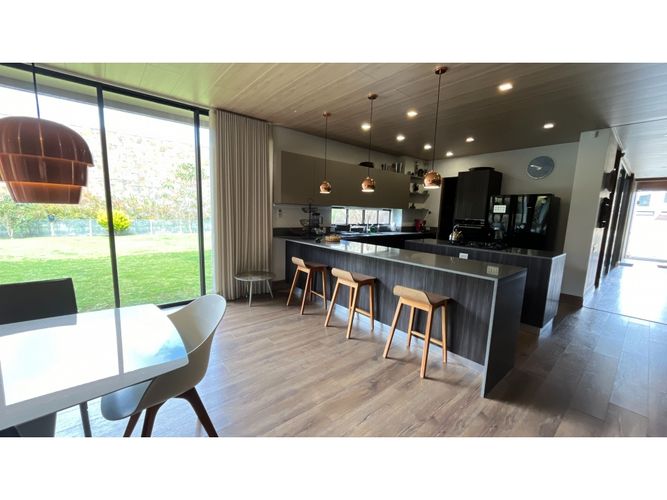 Casa de 4 alcobas en venta en Las Palmas, Envigado, 440 m² · foto 6 de 24