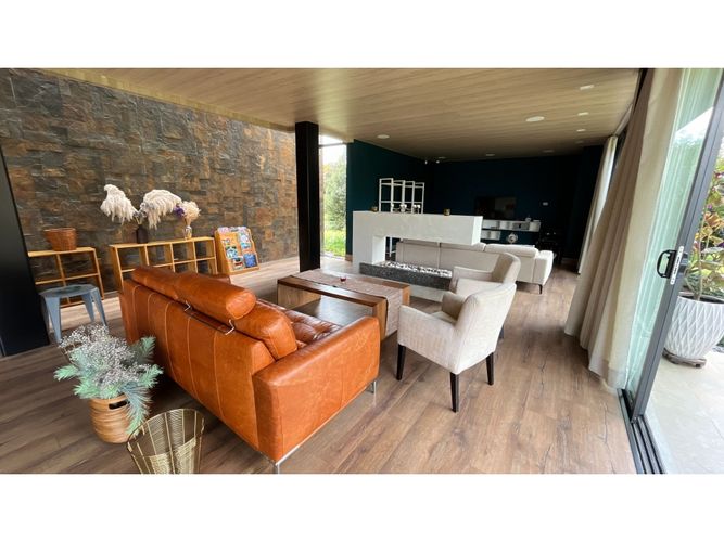 Casa de 4 alcobas en venta en Las Palmas, Envigado, 440 m² · foto 11 de 24