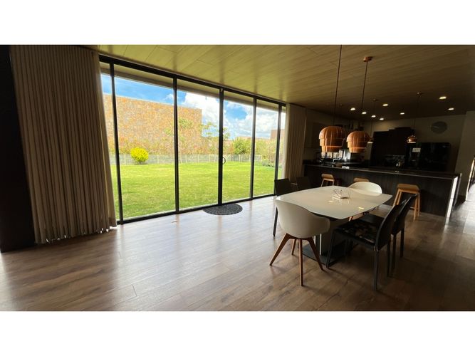 Casa de 4 alcobas en venta en Las Palmas, Envigado, 440 m² · foto 14 de 24