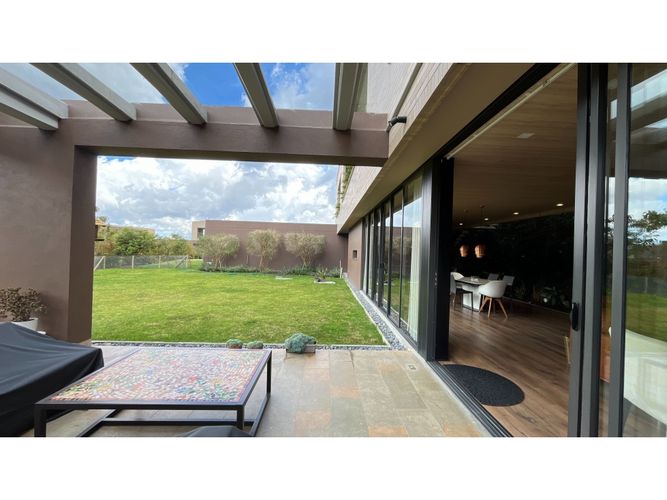 Casa de 4 alcobas en venta en Las Palmas, Envigado, 440 m² · foto 17 de 24