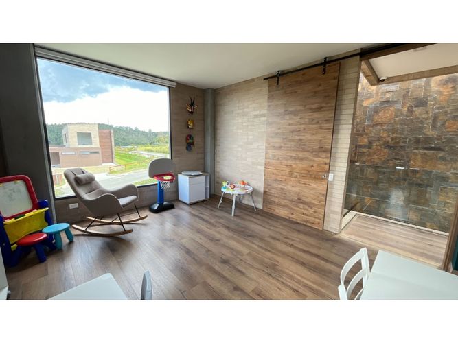 Casa de 4 alcobas en venta en Las Palmas, Envigado, 440 m² · foto 23 de 24